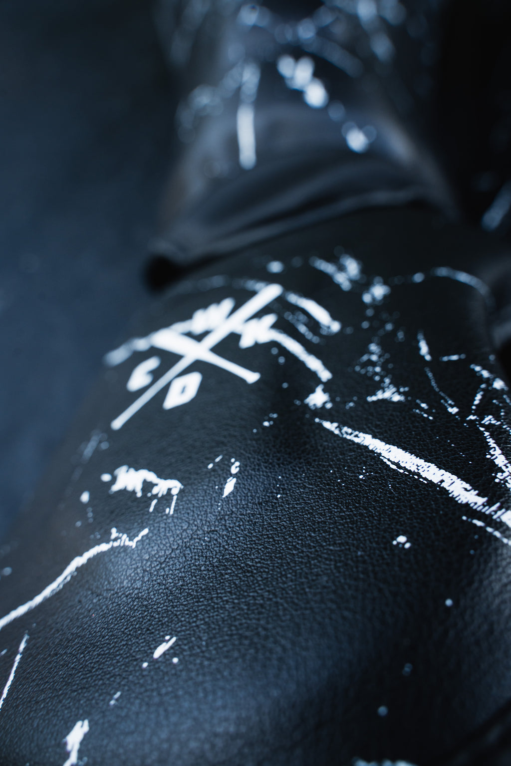 Shin Guards Black Light