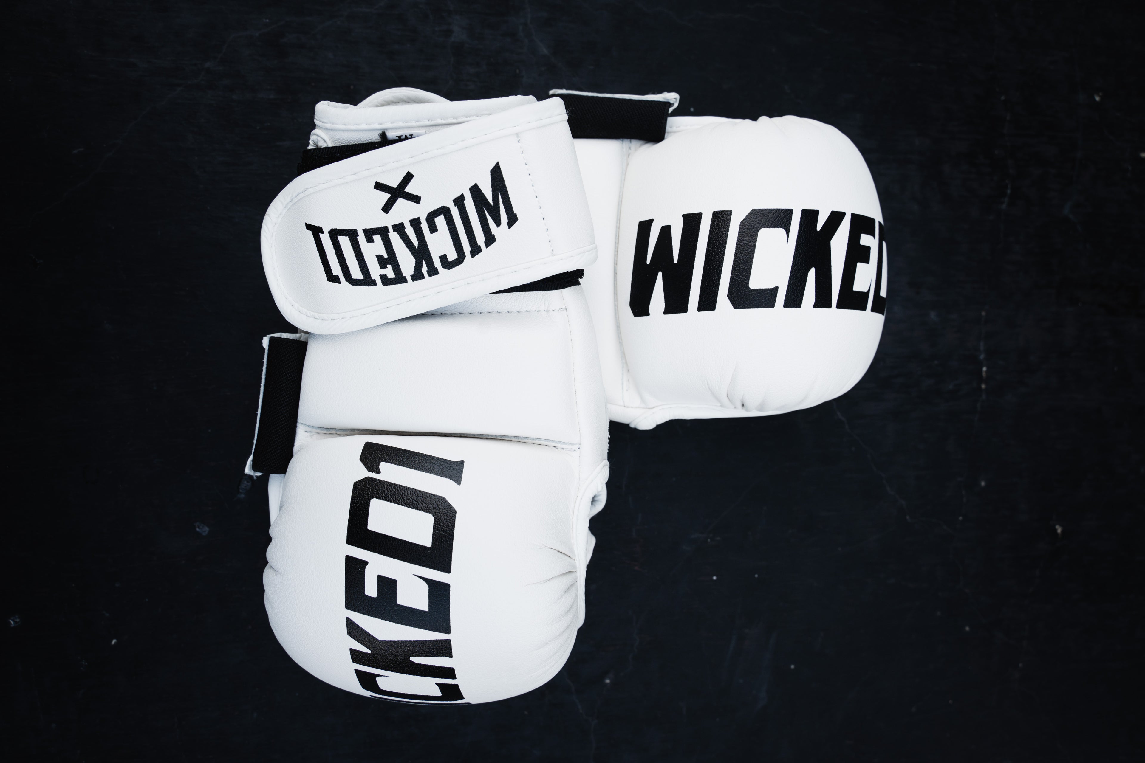 Gants De Competition MMA White Black