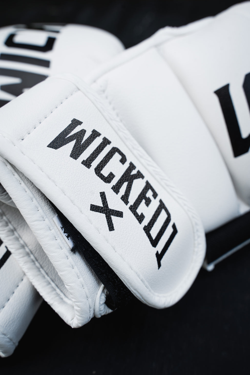 Gants De Competition MMA White Black